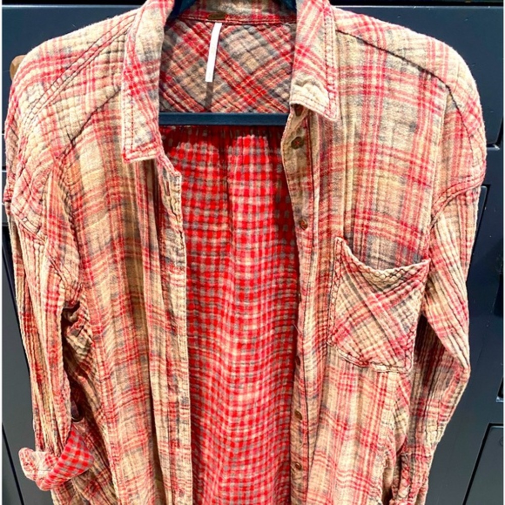 FREE PEOPLE plaid shirt with ADORABLE side design!PLEASE see pic for details ❤️